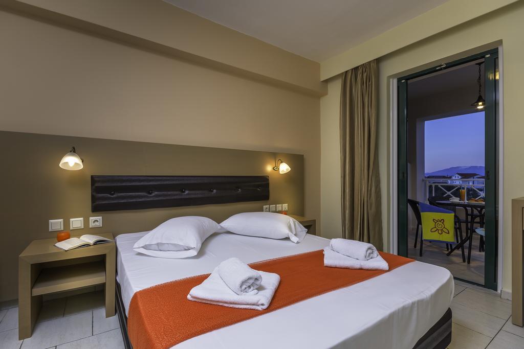 Kozanos Hotel & Suites Alykanas  Eksteriør billede